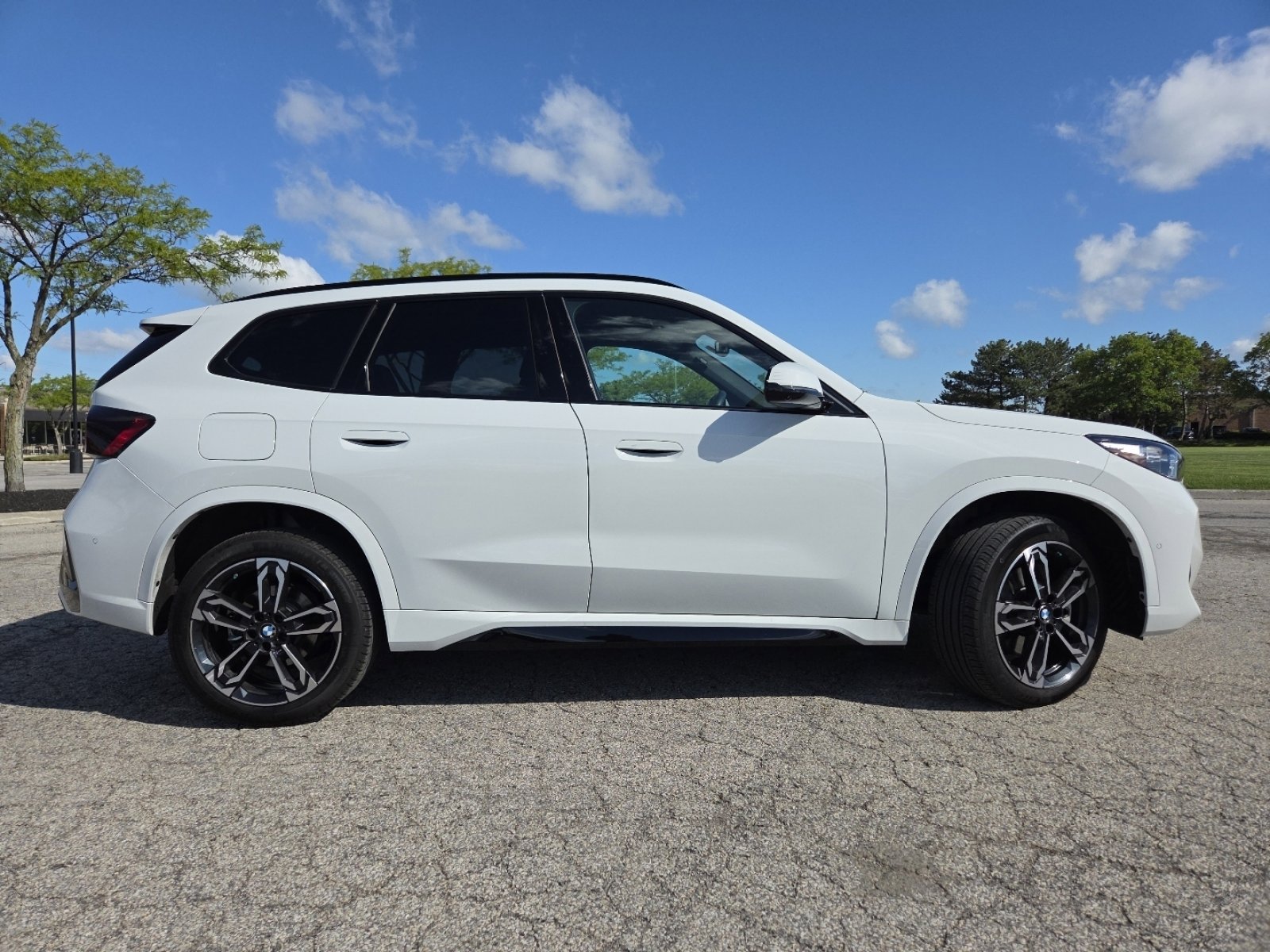Used 2025 BMW X1 xDrive28i w/ Premium Package AWD/4WD image 26