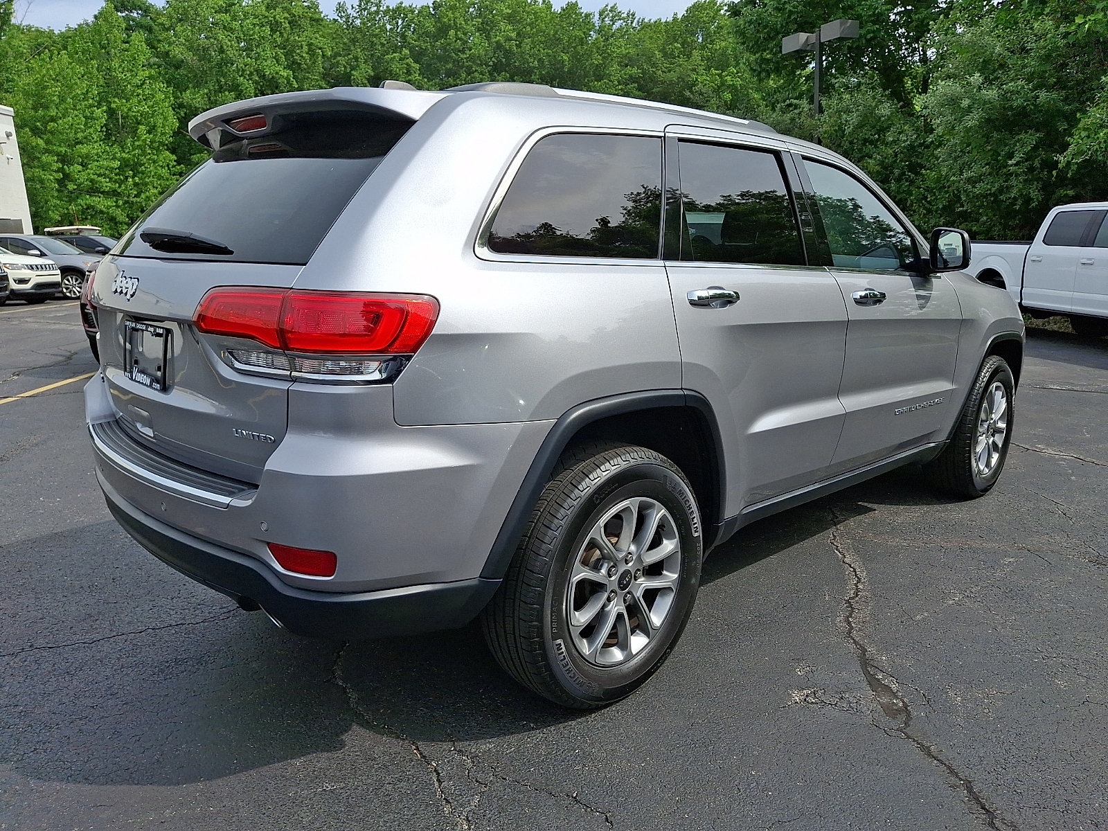 Certified 2016 Jeep Grand Cherokee Limited AWD/4WD image 6