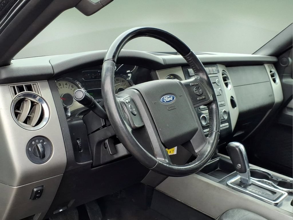 Used 2013 Ford Expedition Limited AWD/4WD image 4