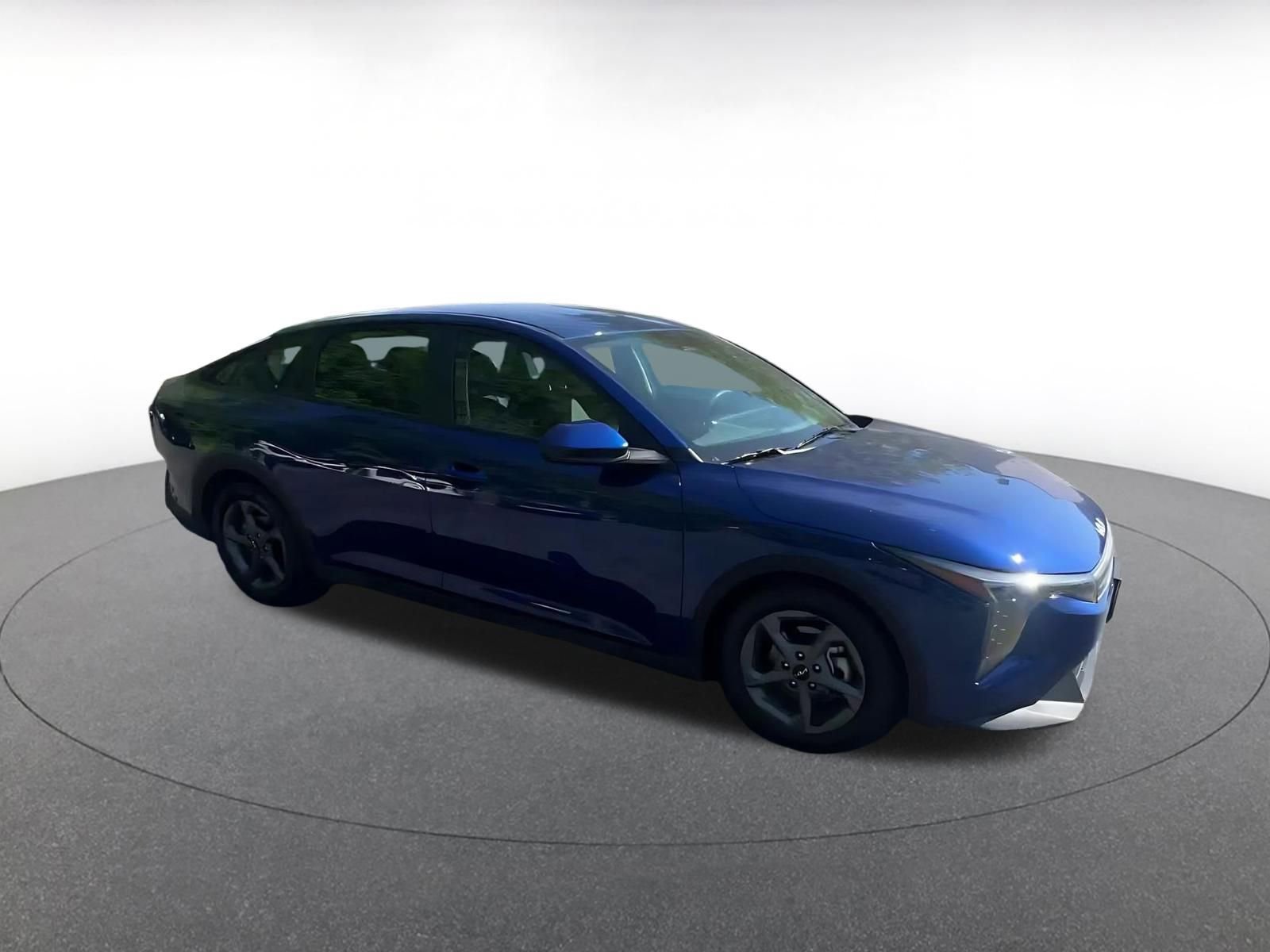 Used 2025 Kia K4 FWD image 2