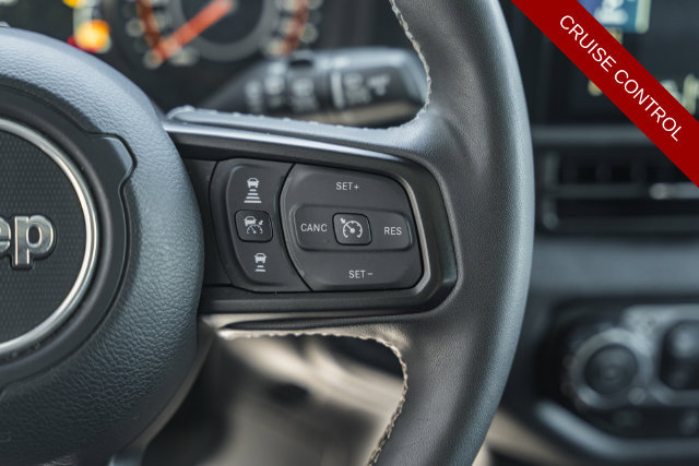Used 2025 Jeep Wrangler Unlimited Sport AWD/4WD image 19