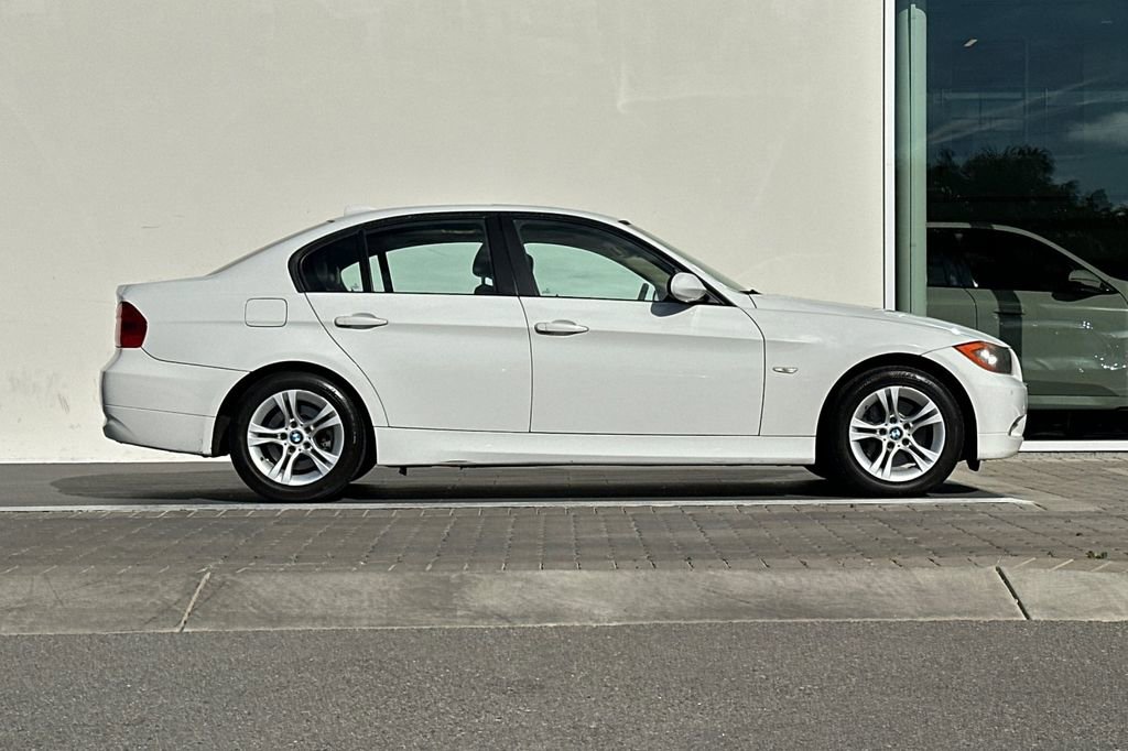 Used 2008 BMW 328i Sedan RWD image 2