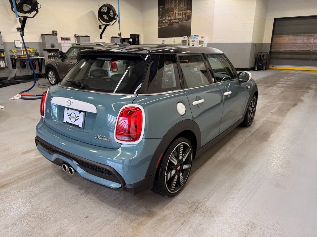 Certified 2023 MINI Cooper S w/ Multitone Edition image 6
