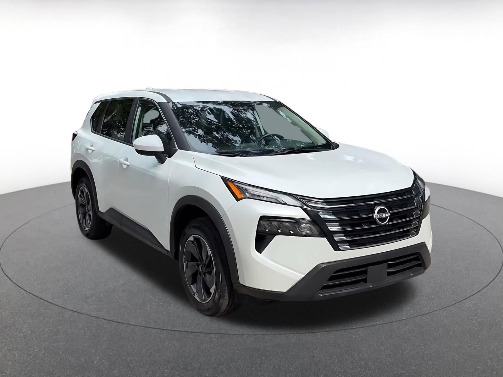 Used 2025 Nissan Rogue SV FWD image 3