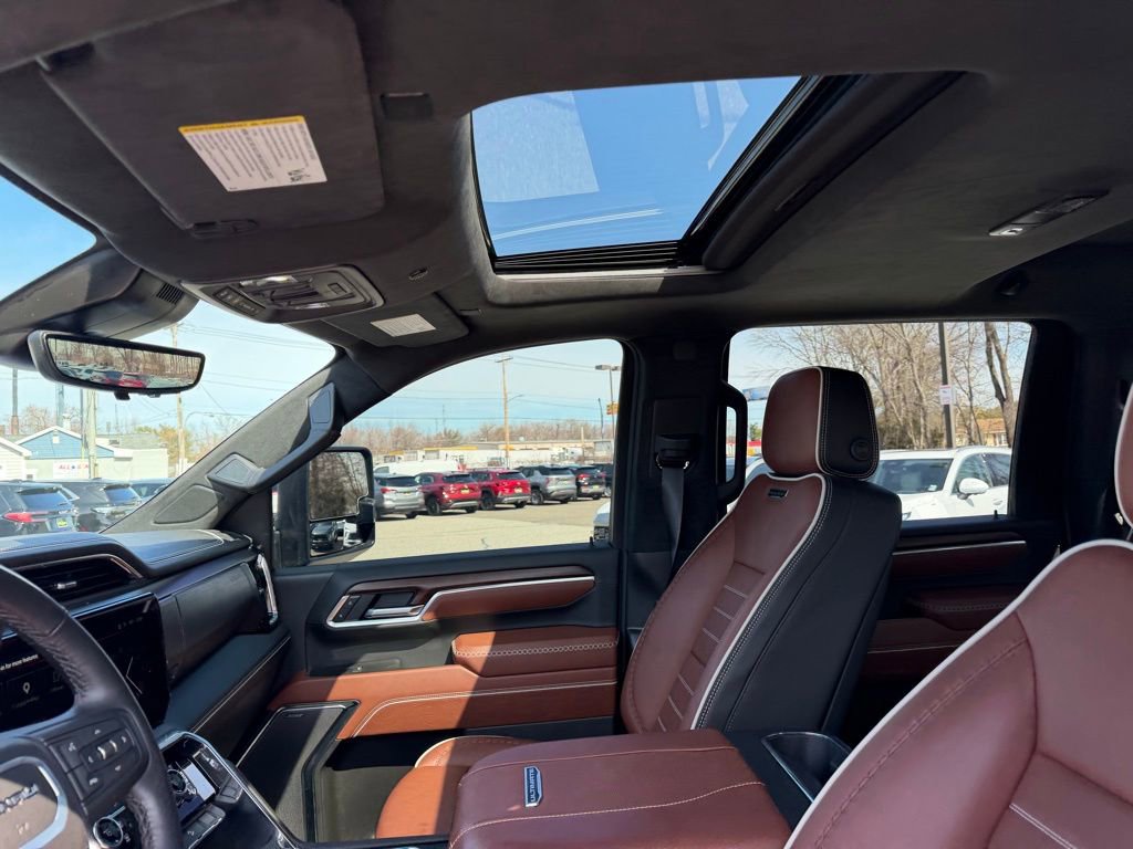 Used 2025 GMC Sierra 2500 Denali Ultimate image 16