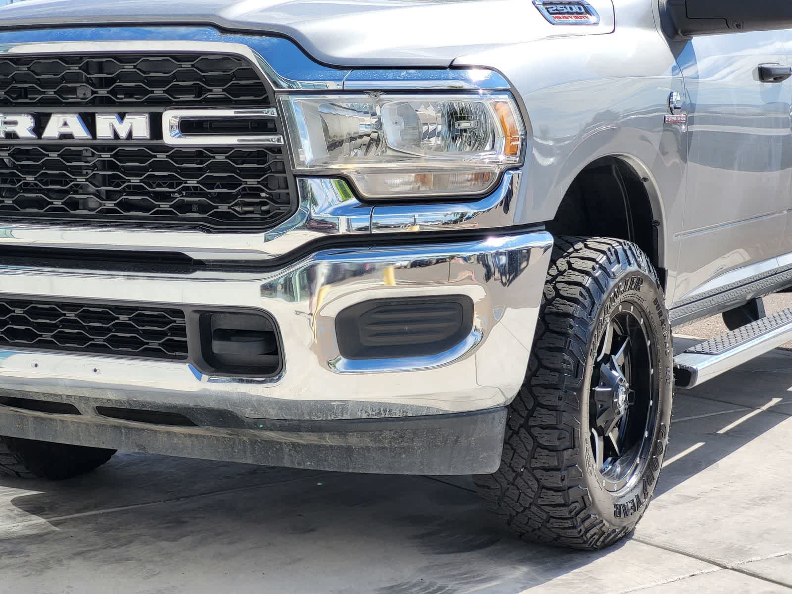 Used 2024 RAM 2500 Tradesman w/ Chrome Appearance Group AWD/4WD image 7