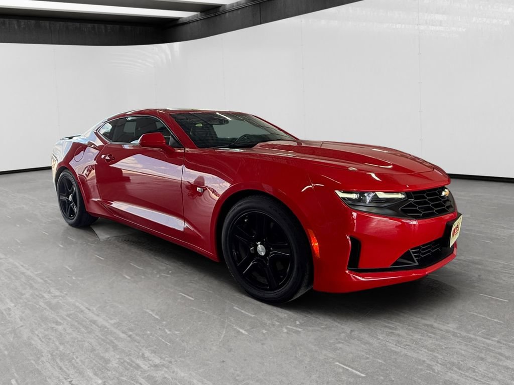 Used 2024 Chevrolet Camaro LT w/ Technology Package RWD image 7