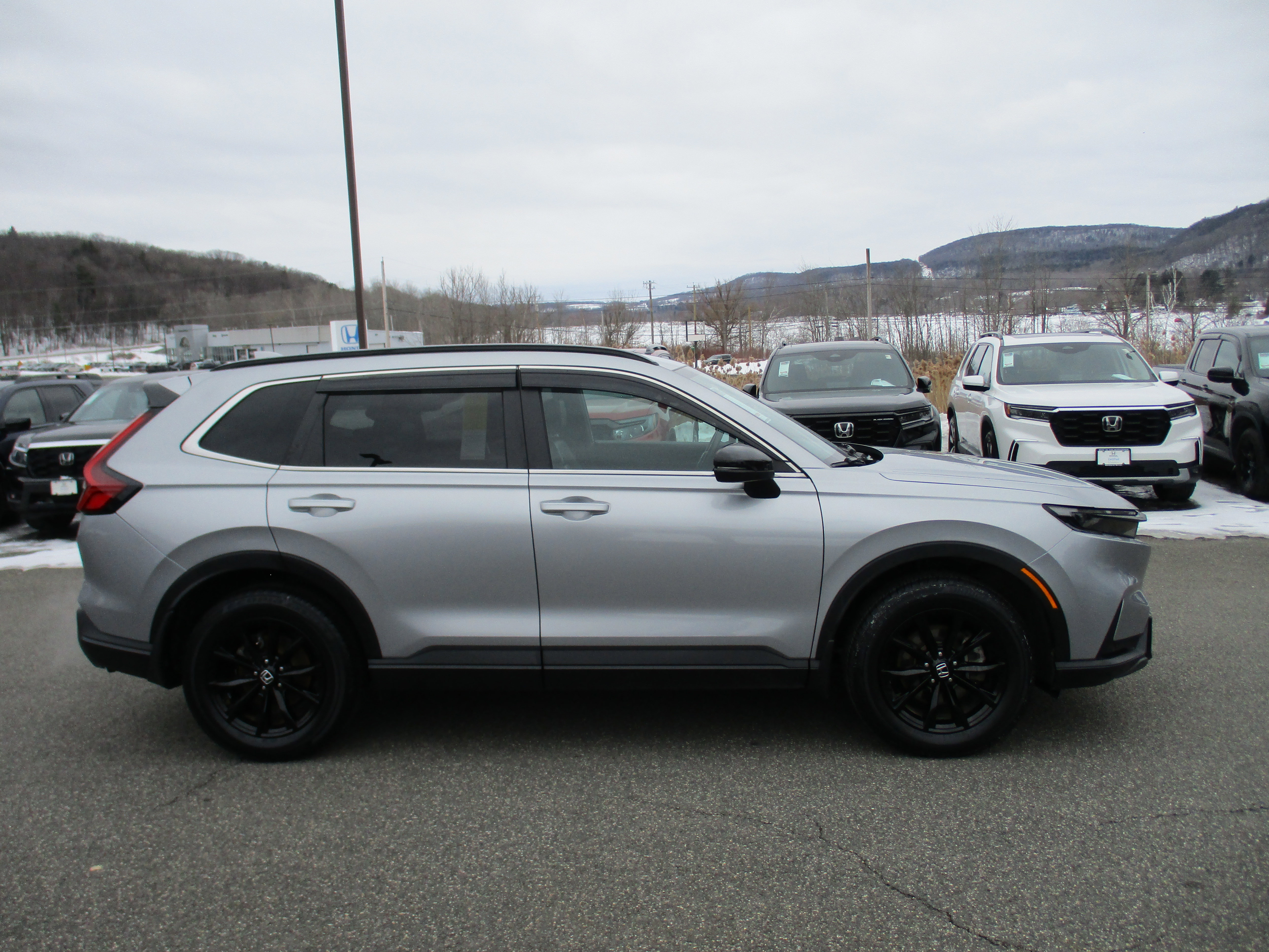 Certified 2025 Honda CR-V Sport-L image 4