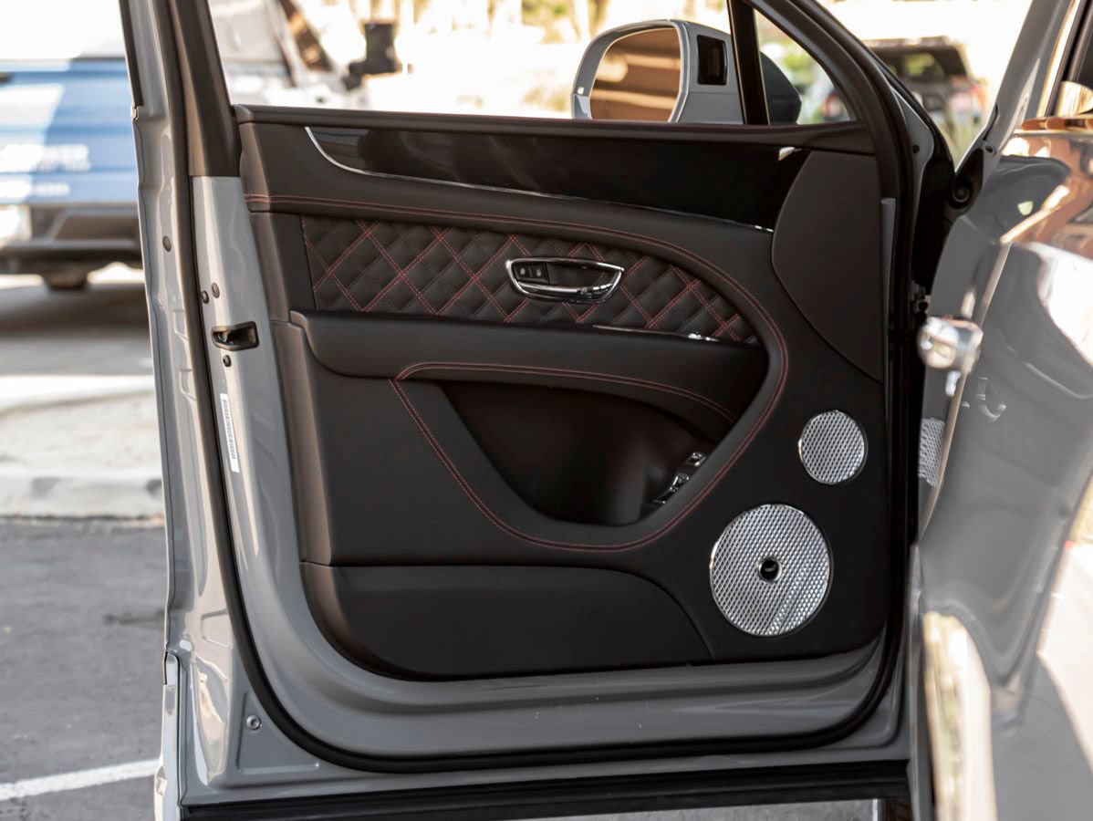 Certified 2022 Bentley Bentayga AWD/4WD image 16