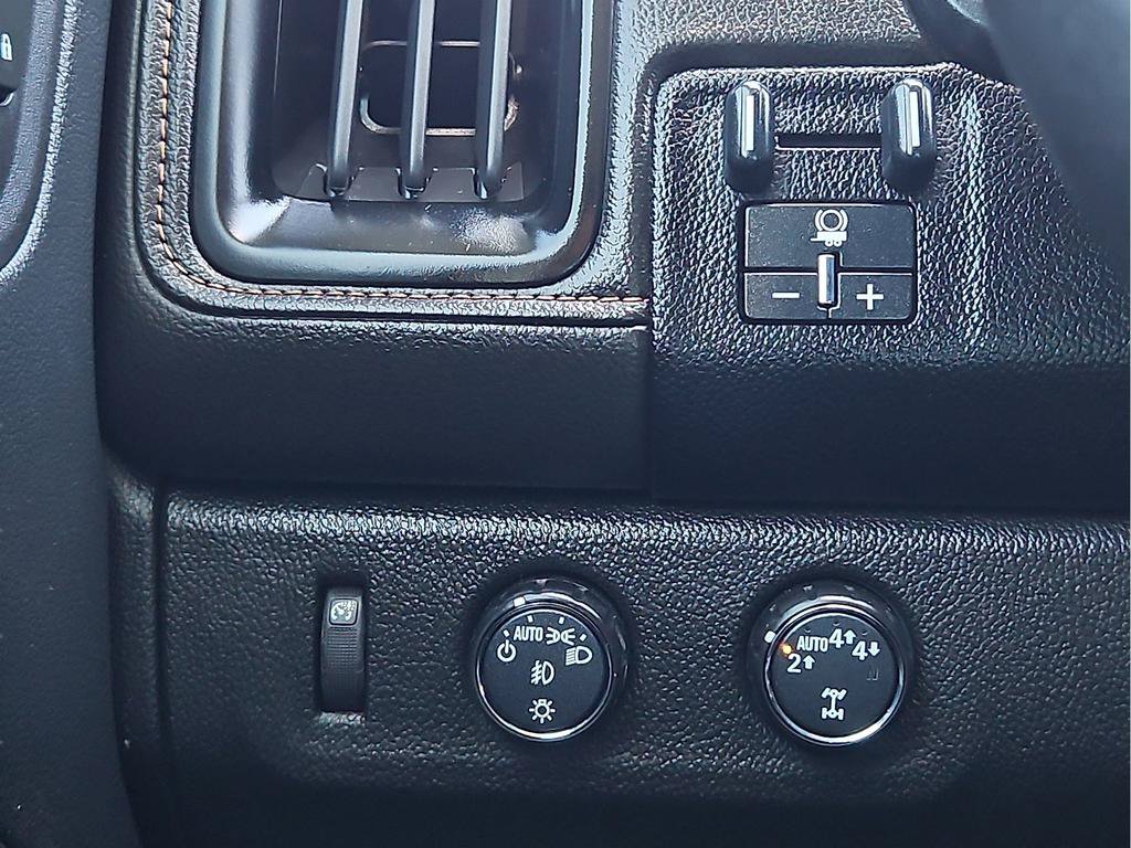 Used 2022 GMC Canyon AT4 w/ Trailering Package AWD/4WD image 15