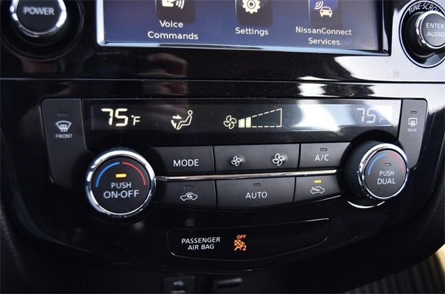 Used 2018 Nissan Rogue Sport SV w/ SV Technology Package image 18