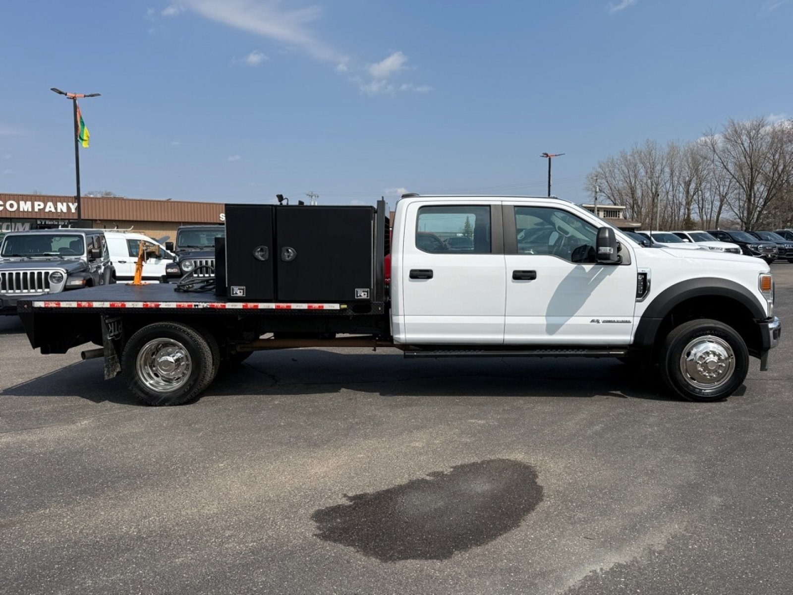 Used 2022 Ford F550 4x4 Crew Cab Super Duty w/ Power Equipment Group image 9