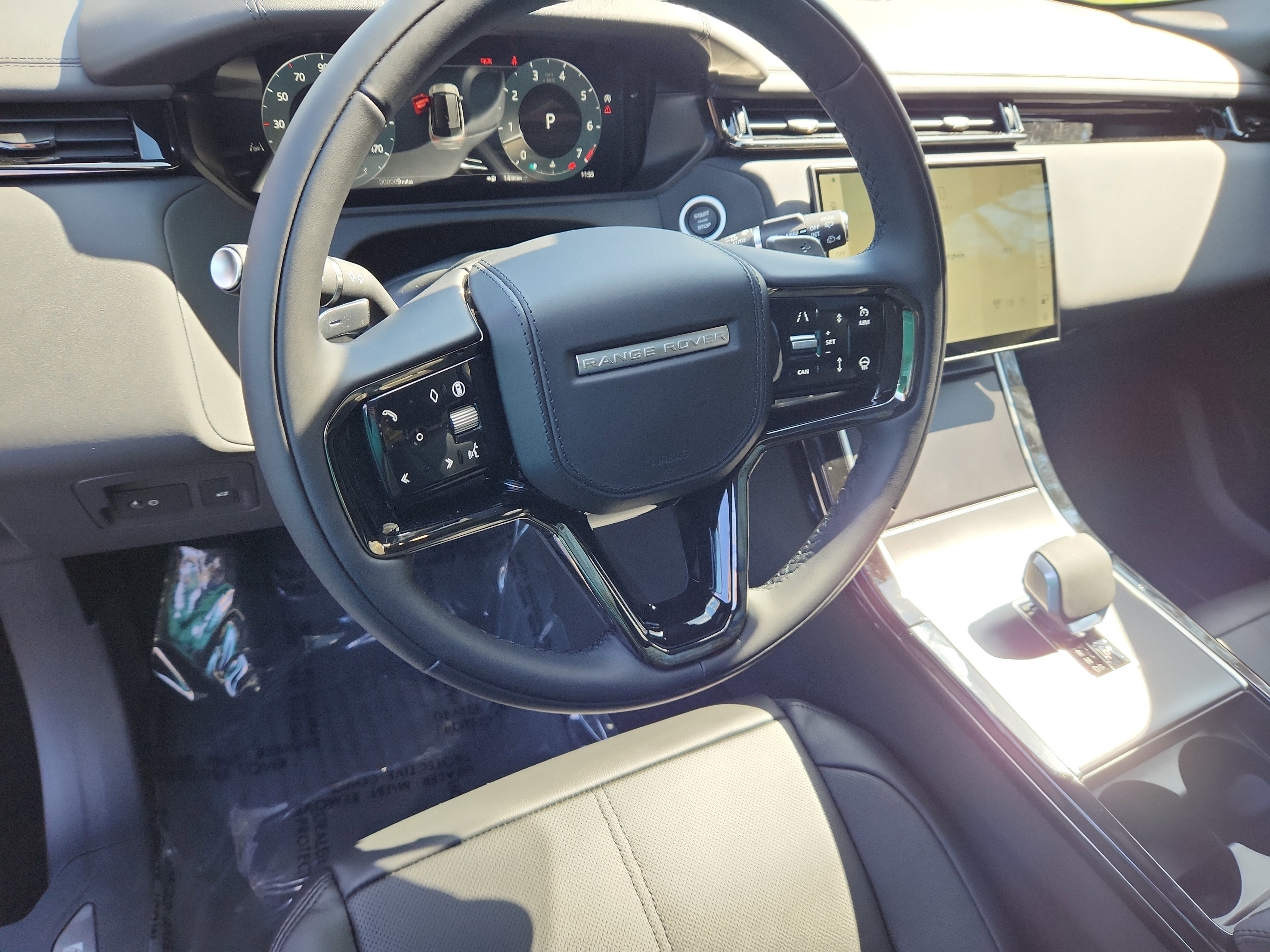 New 2026 Land Rover Range Rover Velar Dynamic SE image 15