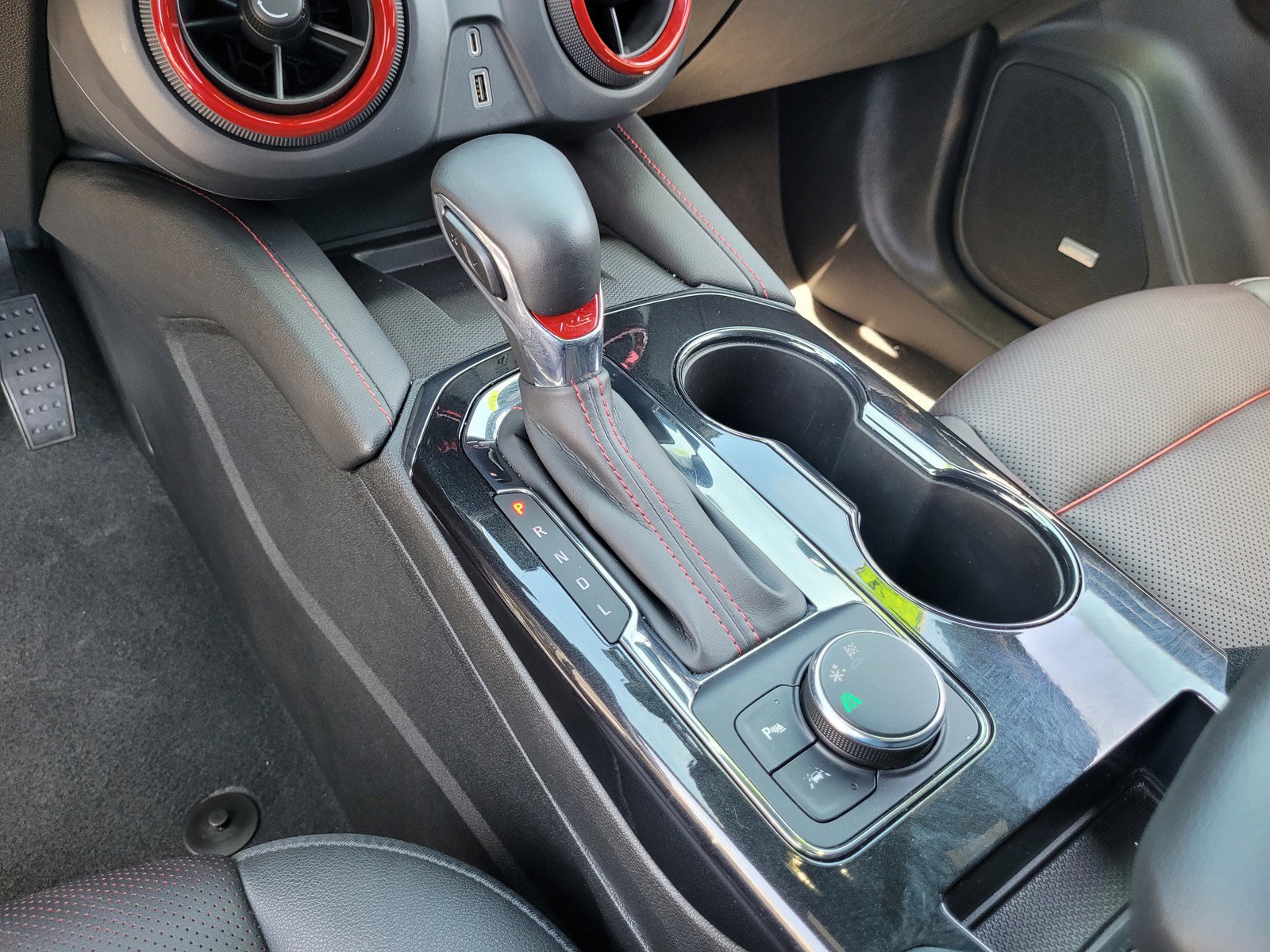 Used 2023 Chevrolet Blazer RS w/ Enhanced Convenience Package FWD image 21