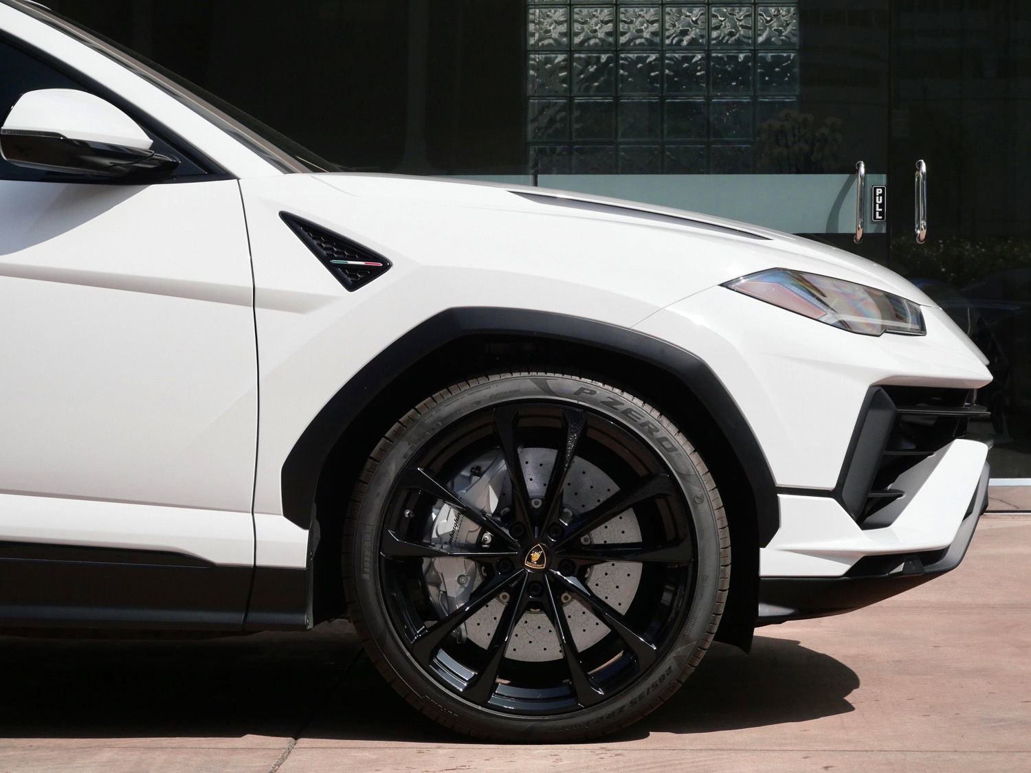Used 2023 Lamborghini Urus S AWD/4WD image 9