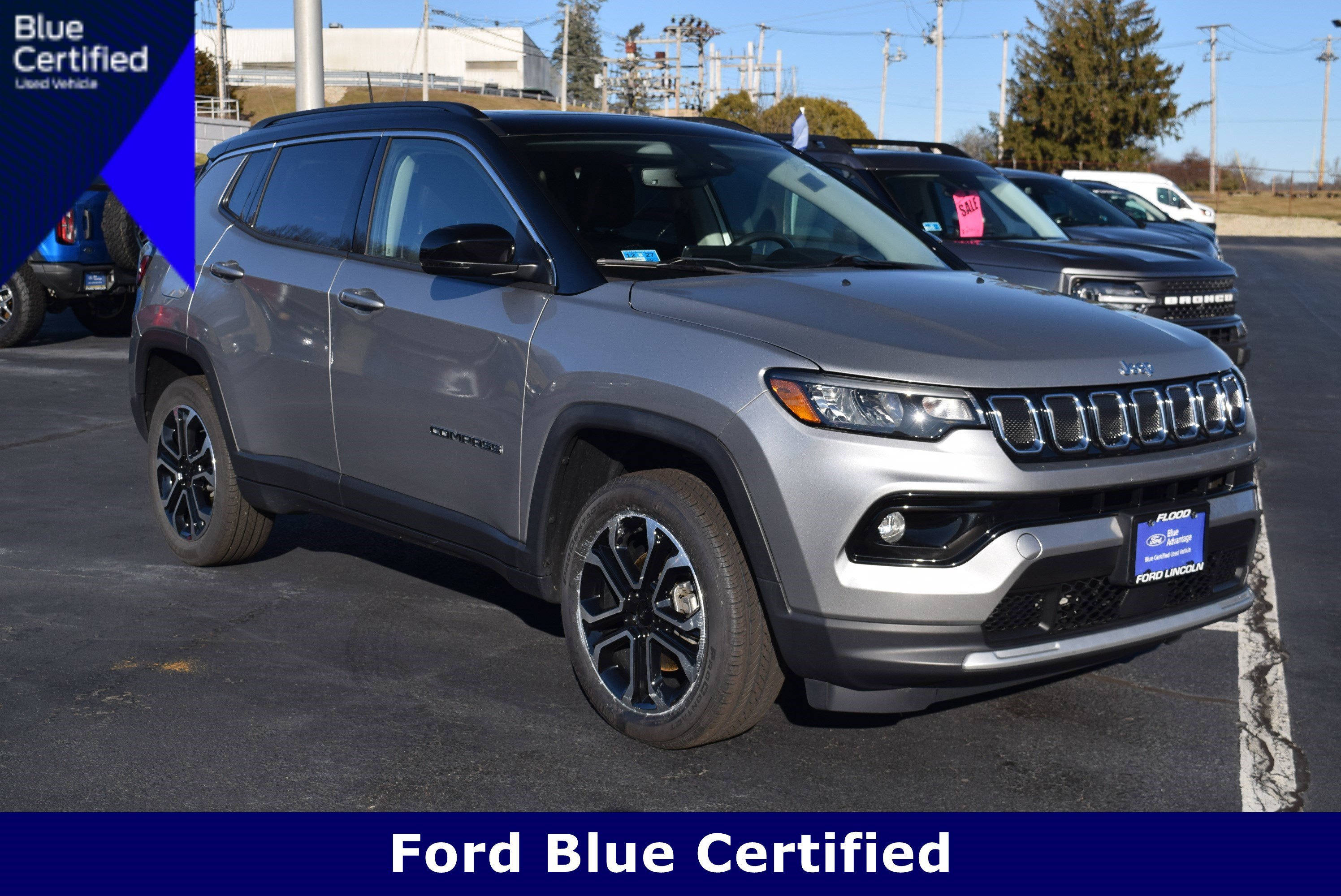 Used 2022 Jeep Compass Limited w/ Sun and Sound Group image 2