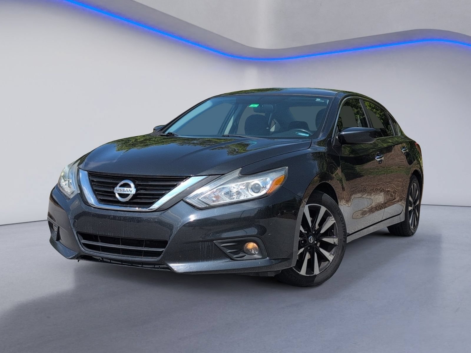 Used 2018 Nissan Altima 2.5 SV FWD image 2