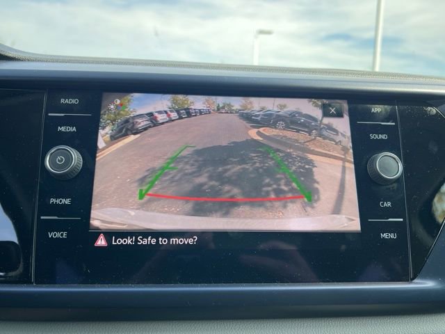 Used 2022 Volkswagen Taos SE w/ Panoramic Sunroof Package image 18