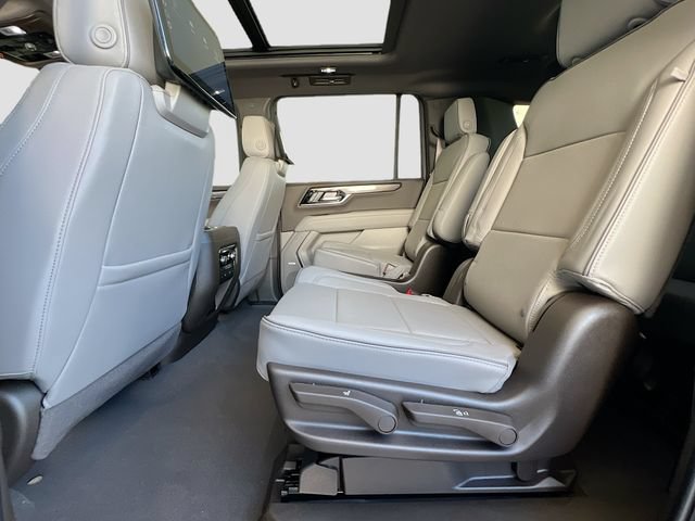 New 2026 GMC Yukon XL Elevation w/ Elevation Premium Package AWD/4WD image 17