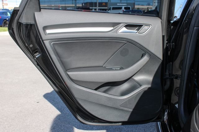 Used 2016 Audi A3 e-tron Premium w/ Audi MMI Navigation Plus image 29