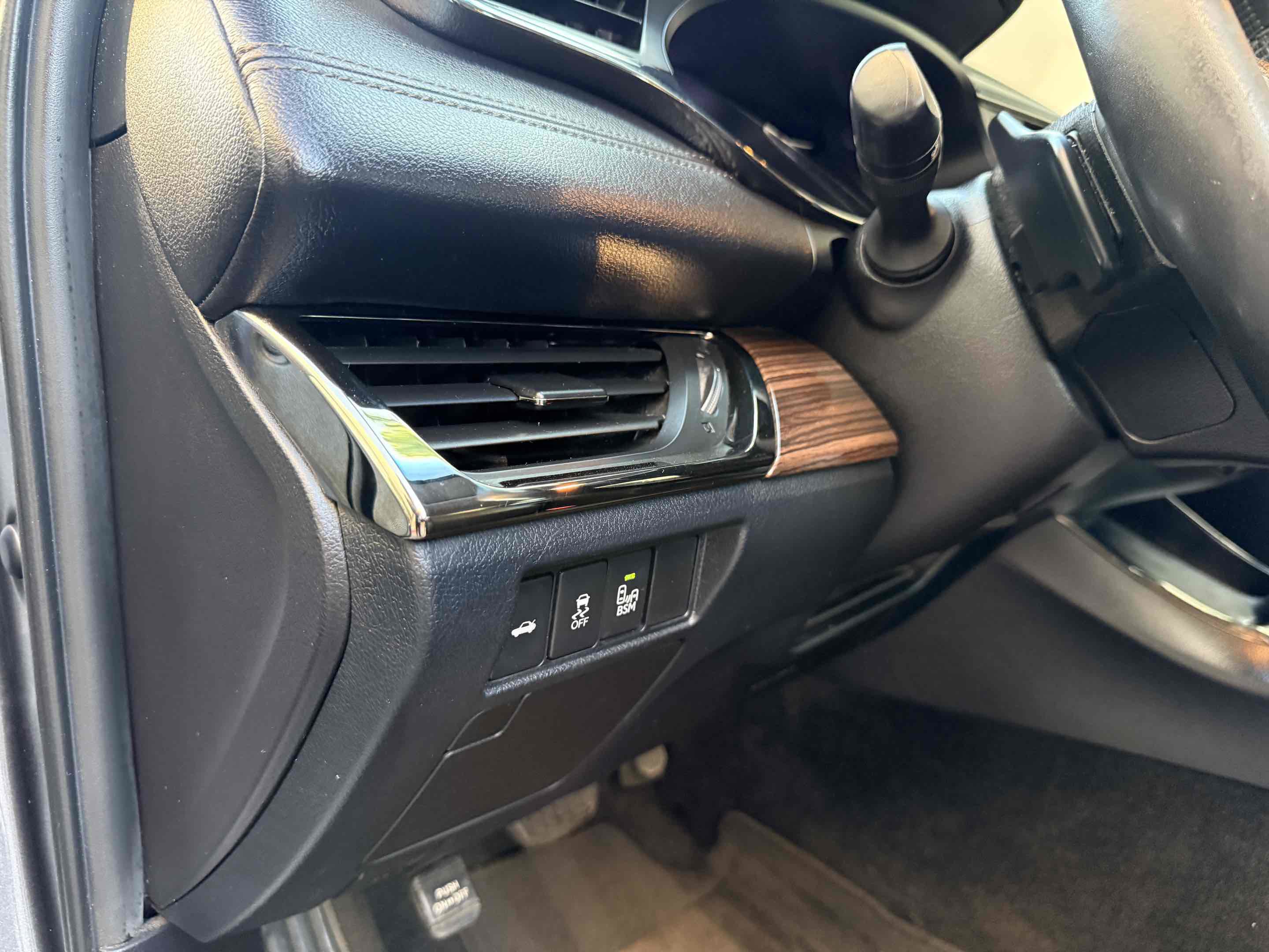 Used 2014 Toyota Avalon XLE Touring image 38