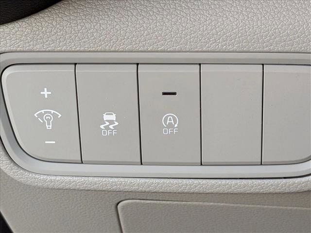 Used 2024 Kia Soul LX w/ Option Group 015 image 17