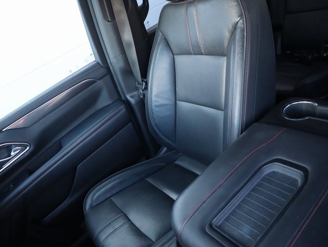 Used 2021 Chevrolet Suburban RST w/ Luxury Package image 28