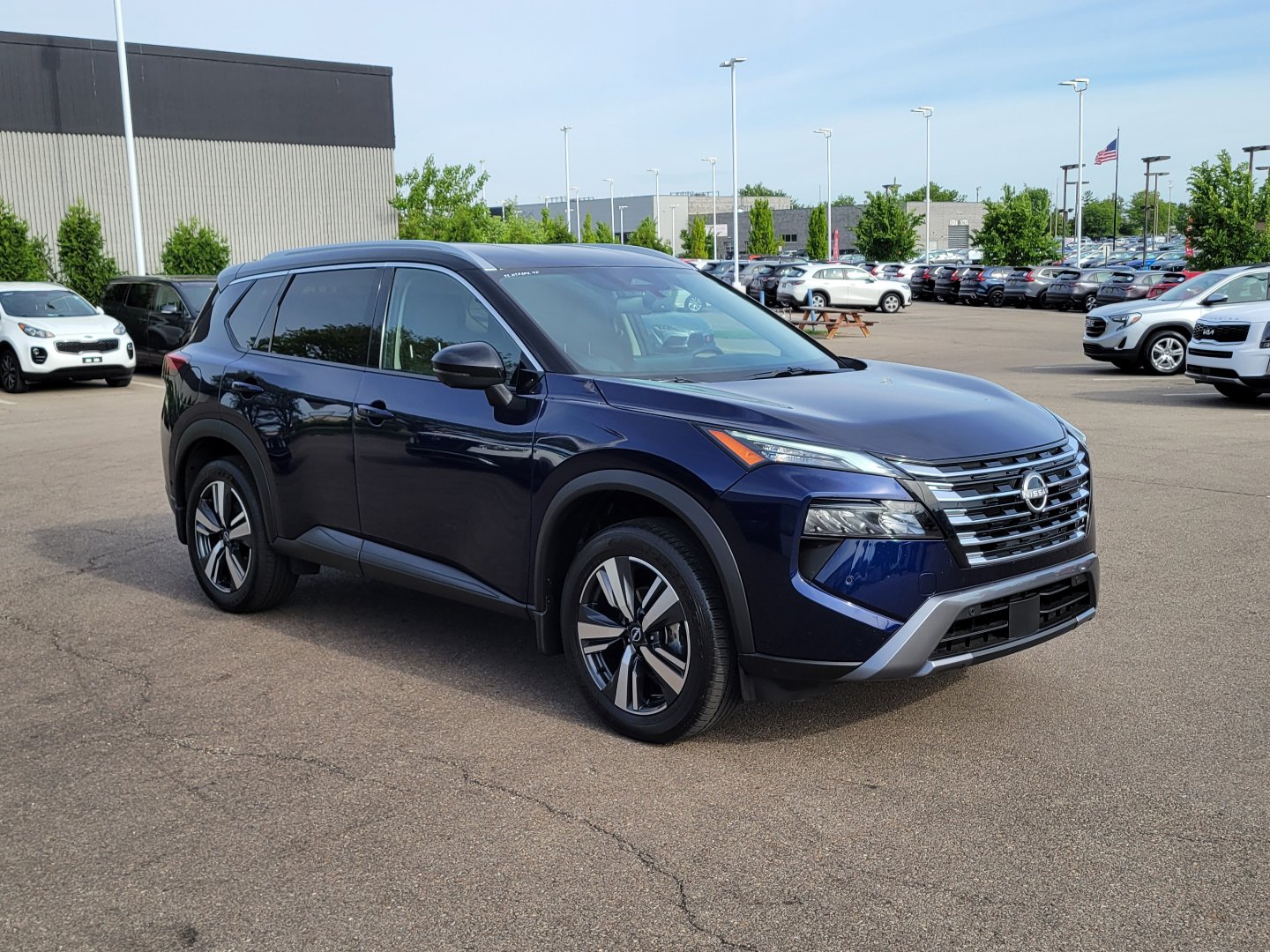 Certified 2025 Nissan Rogue SL AWD/4WD image 32