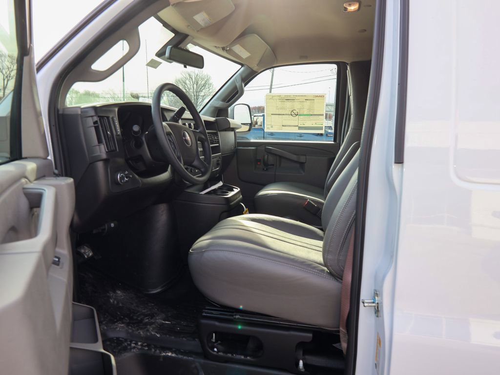 New 2026 GMC Savana 2500 w/ Driver Convenience Package image 7