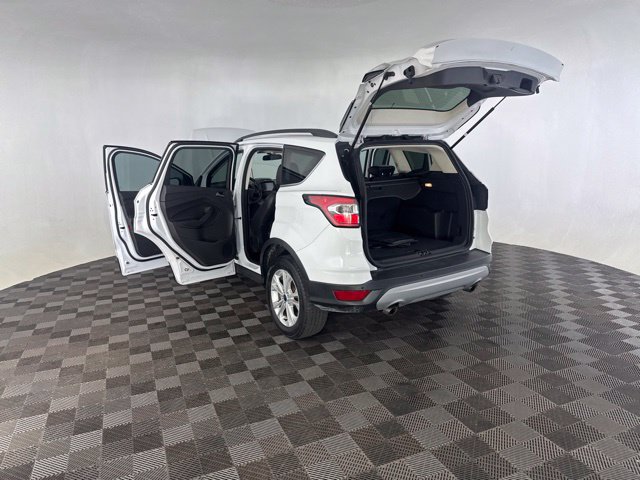 Used 2017 Ford Escape SE w/ SE Leather Comfort Package FWD image 16