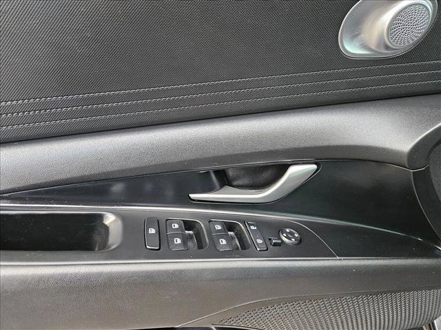 Used 2023 Hyundai Elantra SEL FWD image 27
