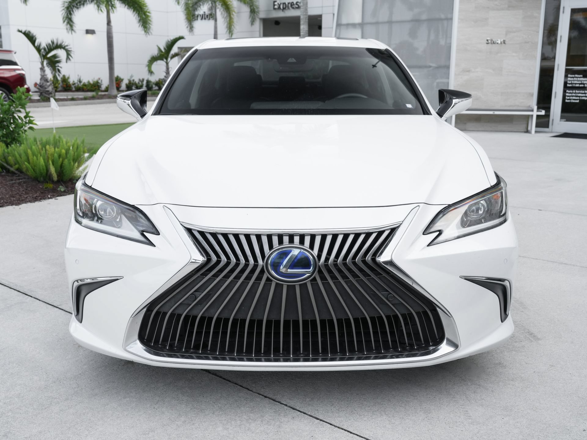 Used 2020 Lexus ES 300h w/ Premium Package FWD image 5