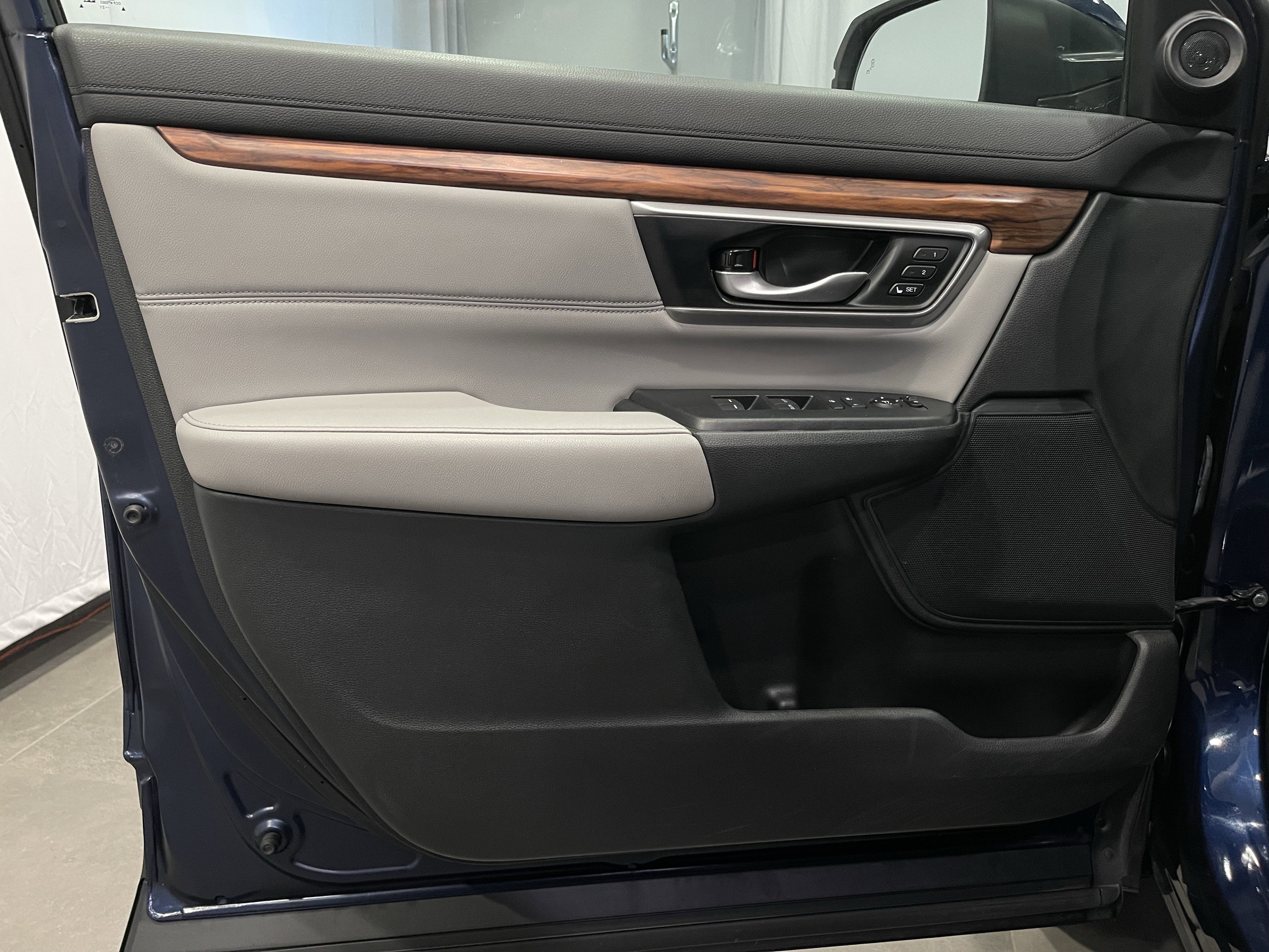 Used 2021 Honda CR-V Touring image 13