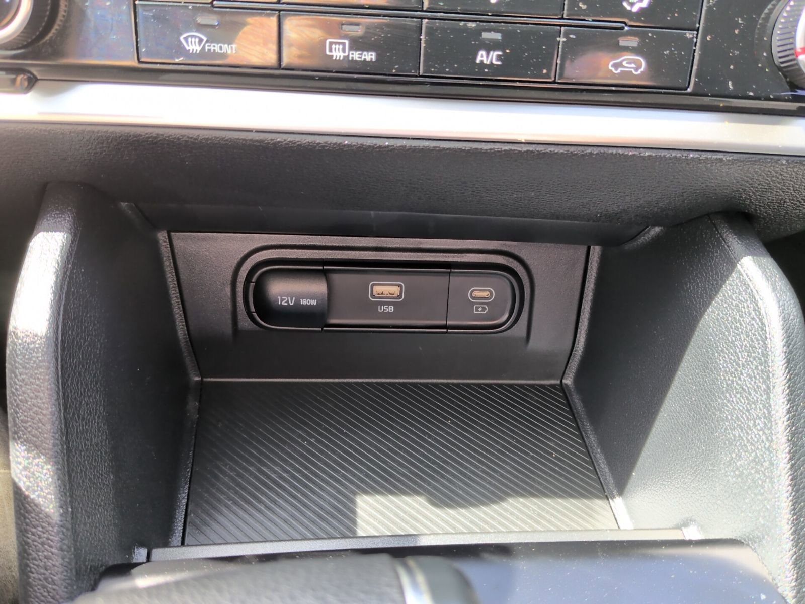 Used 2025 Kia Sportage LX image 23