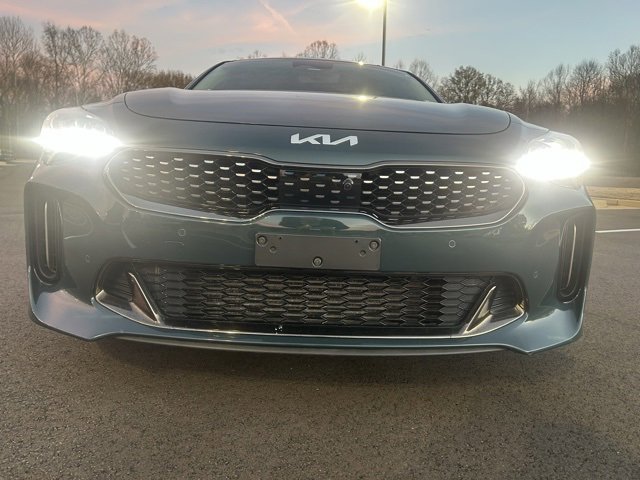 Used 2022 Kia Stinger GT2 image 3