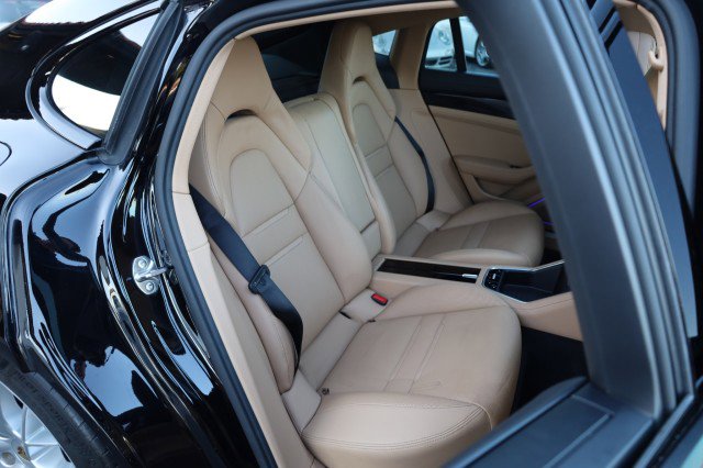 Used 2017 Porsche Panamera image 48