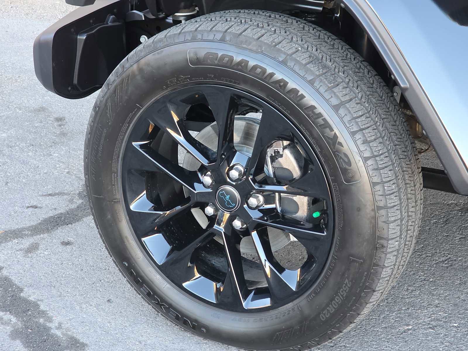 Used 2024 Jeep Wrangler Sahara w/ Safety Group image 12