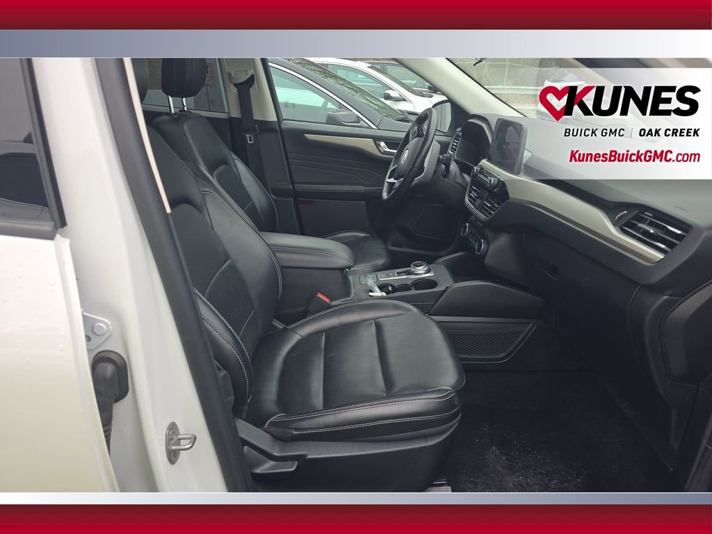 Used 2022 Ford Escape SEL image 8