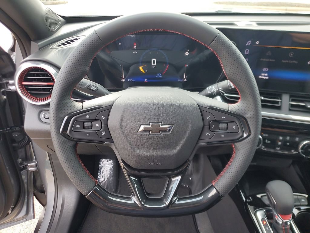 New 2026 Chevrolet Trax RS w/ Sunroof Package FWD image 18