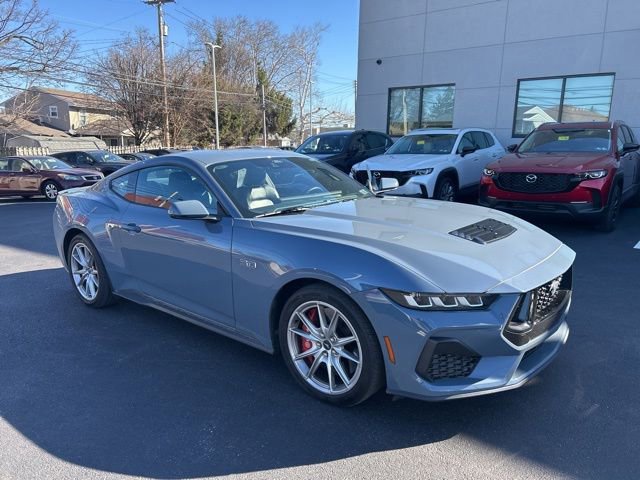 Used 2024 Ford Mustang GT Premium image 8