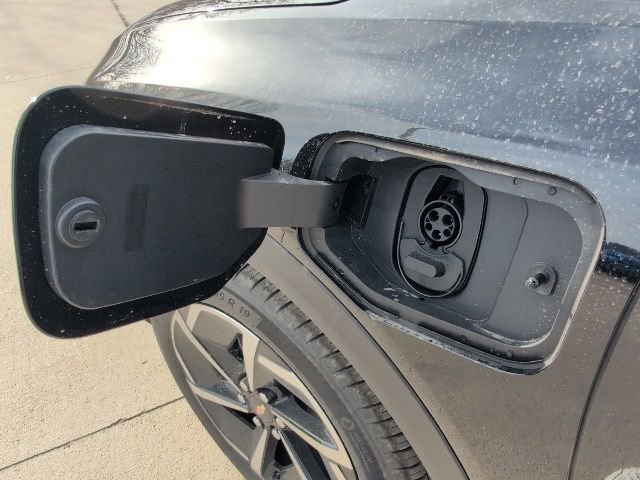 New 2026 Chevrolet Equinox EV LT AWD/4WD image 33