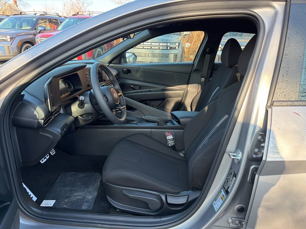 New 2026 Hyundai Elantra Sport FWD image 12