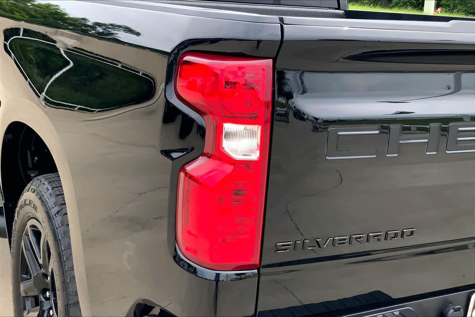 Used 2026 Chevrolet Silverado 1500 Custom w/ Turbomax Blackout Package RWD image 27