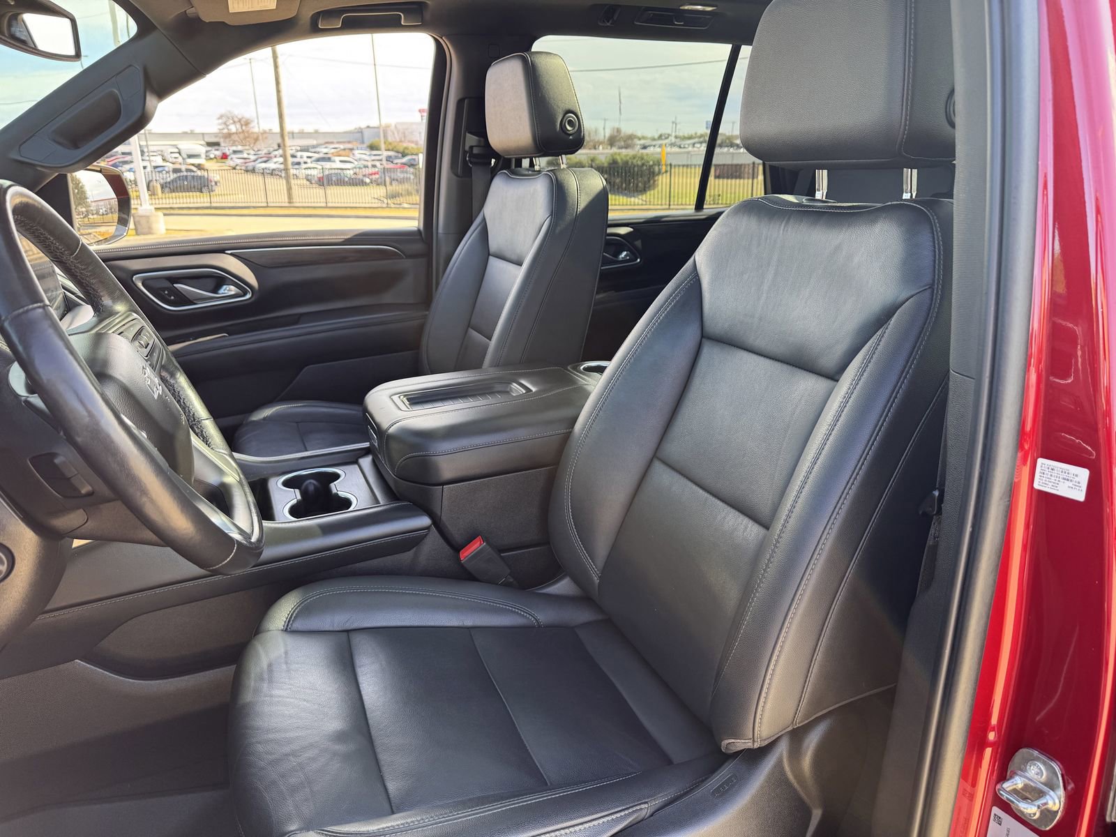 Used 2021 Chevrolet Tahoe Z71 w/ Luxury Package image 28