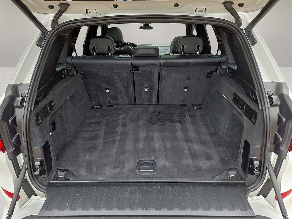 Used 2021 BMW X5 sDrive40i w/ M Sport Package image 14