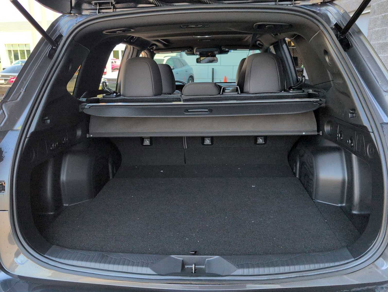 Used 2026 Subaru Forester Premium AWD/4WD image 32