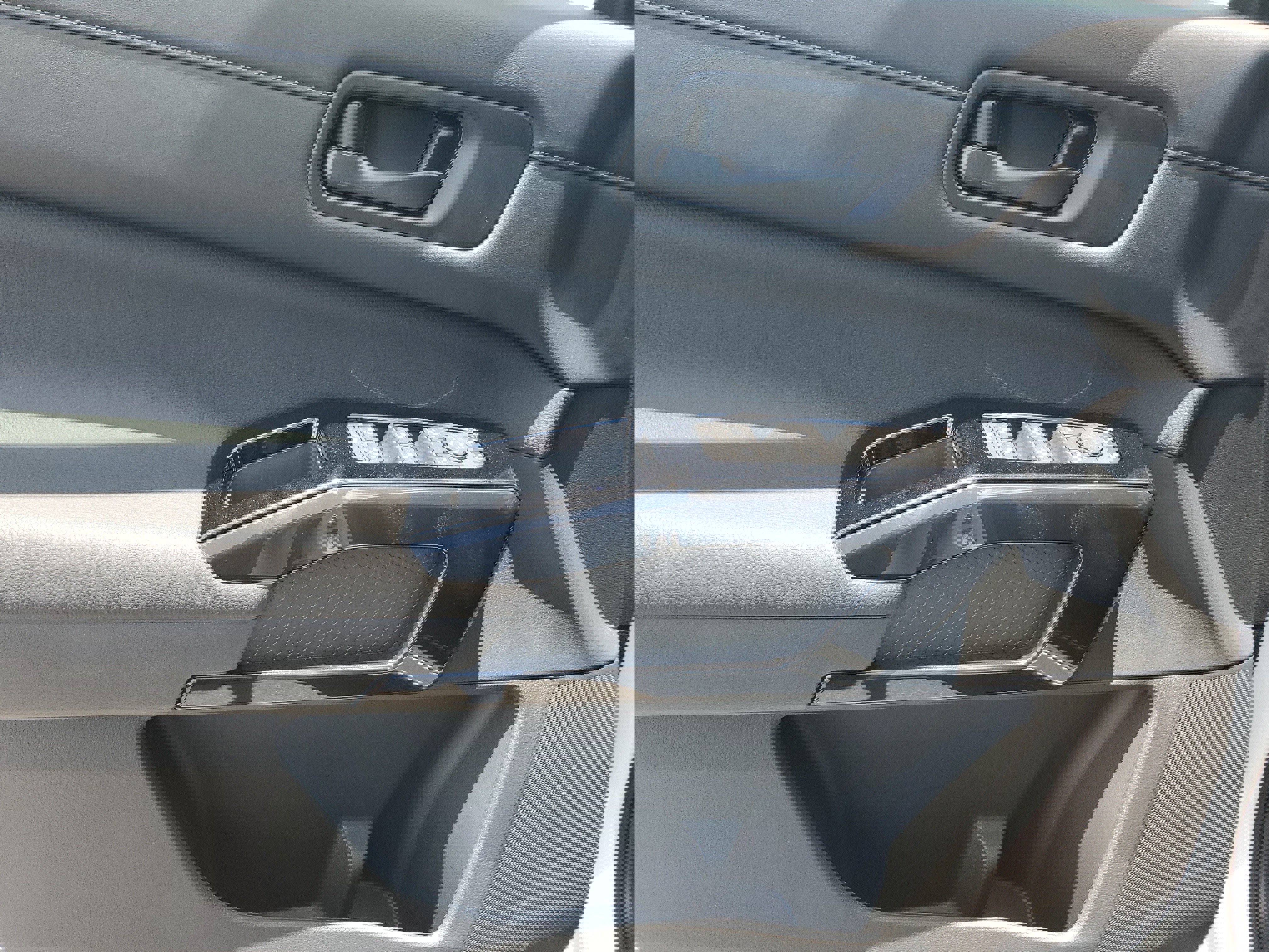 New 2025 Nissan Pathfinder SV image 11