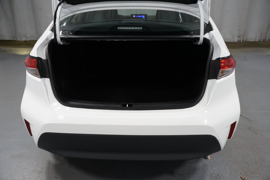 Certified 2024 Toyota Corolla LE FWD image 31