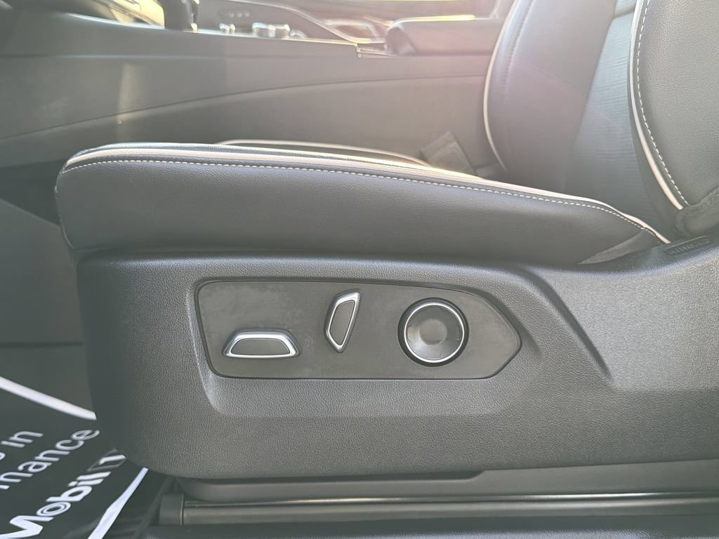 Used 2023 Cadillac Escalade ESV Premium Luxury w/ LPO, Floor Liner Package AWD/4WD image 24