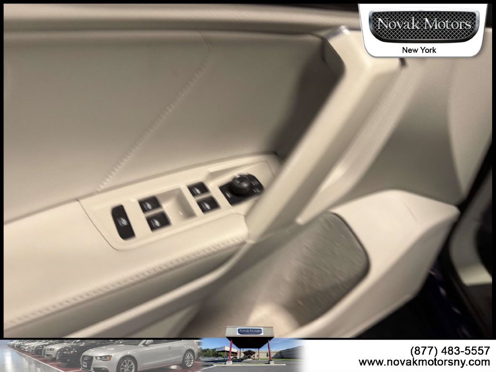 Used 2023 Volkswagen Tiguan SE AWD/4WD image 13